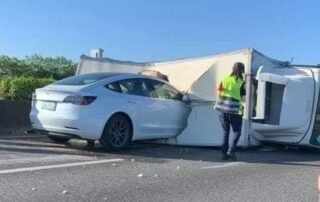 tesla’s-investors-are-tired-of-full-self-driving-lies