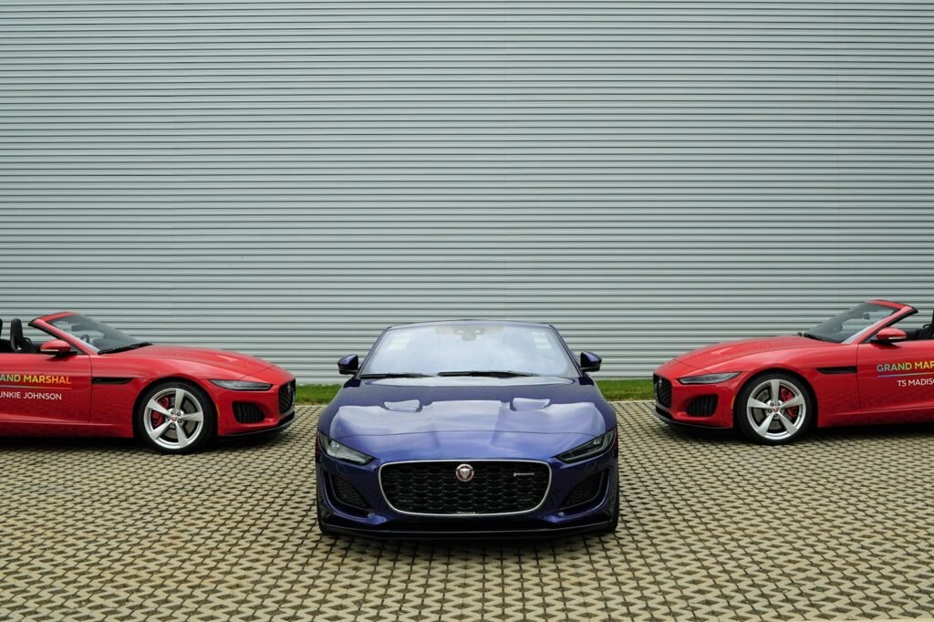 jaguar-land-rover’s-pride-convoy-ready-to-rock-in-nyc