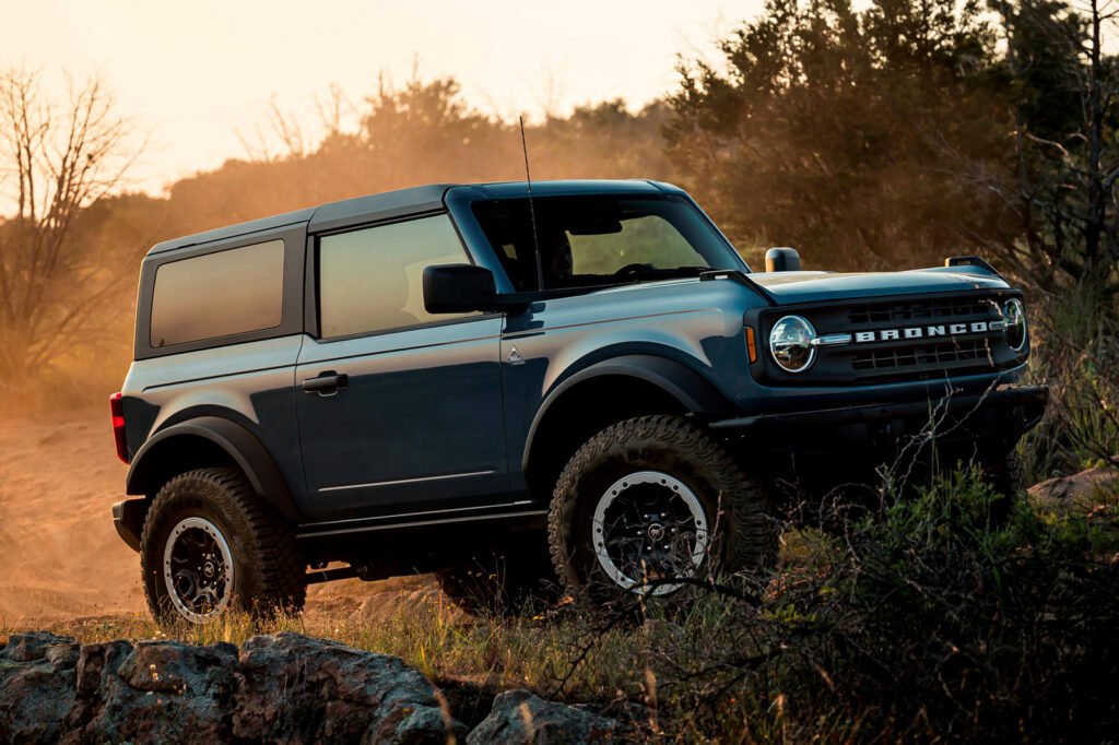 jeep-boss-response-to-ford-bronco’s-roof-problem-is-epic