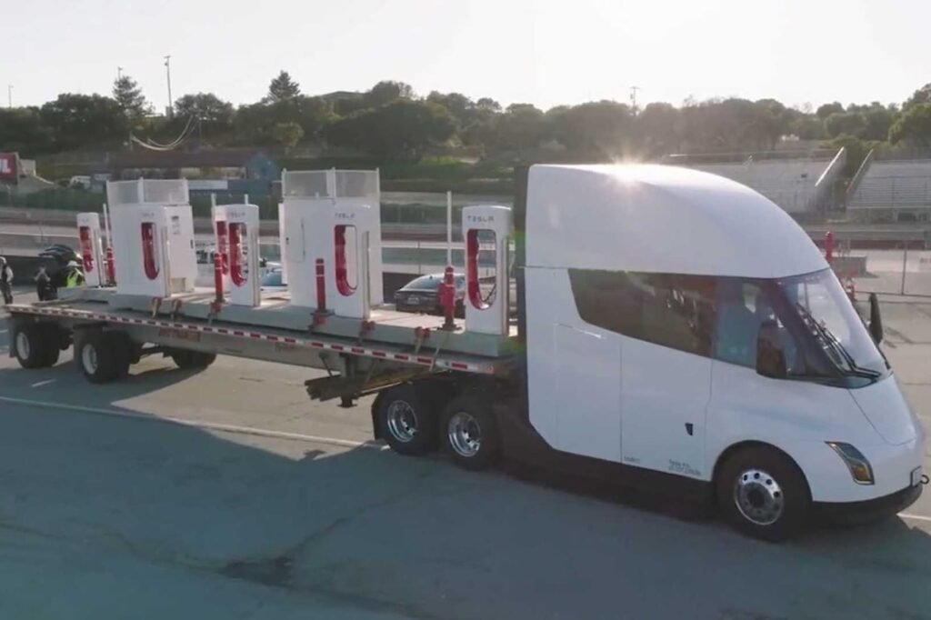 tesla-semi-spotted-at-laguna-seca-on-a-supercharger-mission