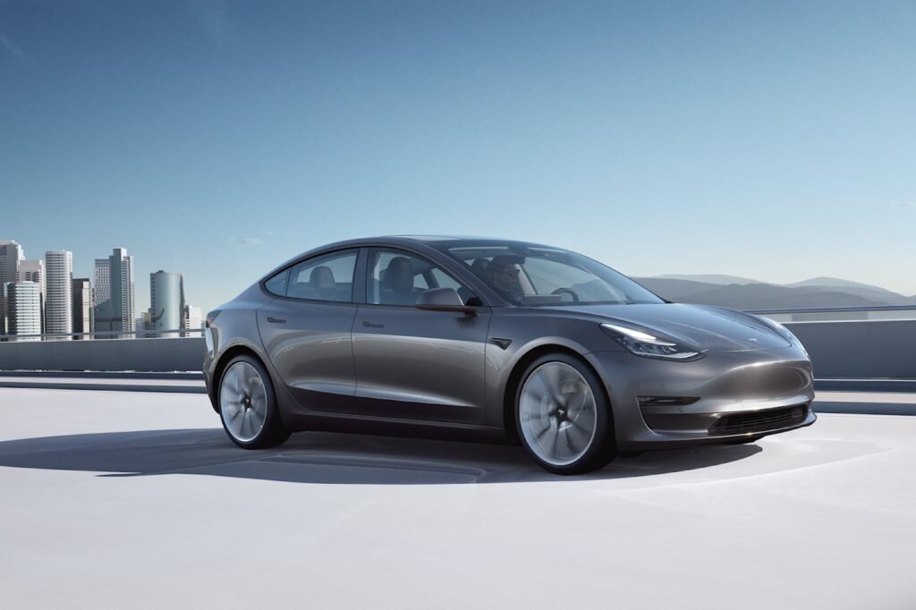 uber-drivers-earn-more-when-driving-a-tesla