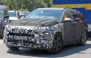 hyundai-kona-spied-towing-a-trailer-almost-twice-its-size