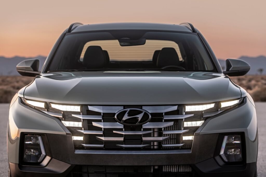 new-hyundai-electric-pickup-will-fight-ford-ranger-lightning