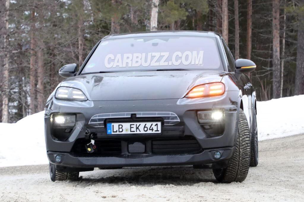 porsche-confirms-delay-of-macan-ev-due-to-software-issues
