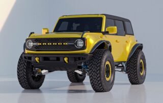 new-ford-bronco-with-40-inch-tires-makes-the-raptor-look-small