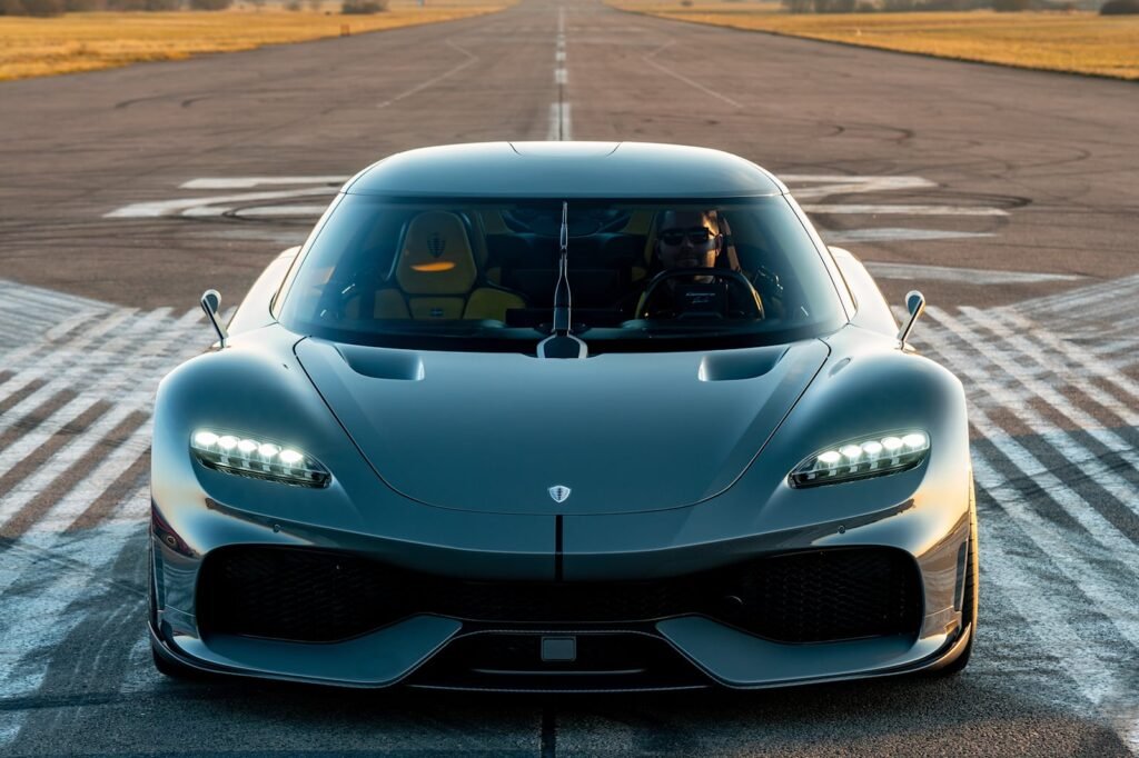 koenigsegg-still-doesn’t-think-electric-hypercars-make-sense