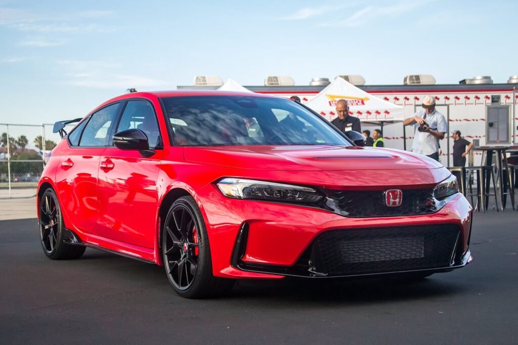 honda-refuses-to-rule-out-civic-type-r-hybrid
