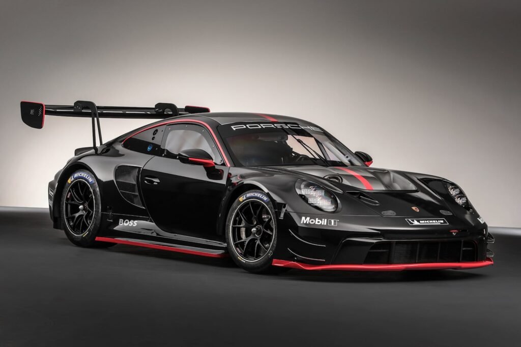 porsche-unwraps-its-scary-new-911-gt3-r-monster