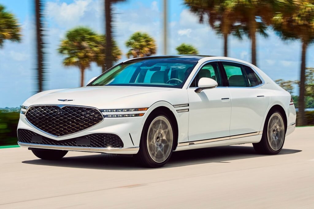 genesis-g90-priced-well-below-the-mercedes-benz-s-class