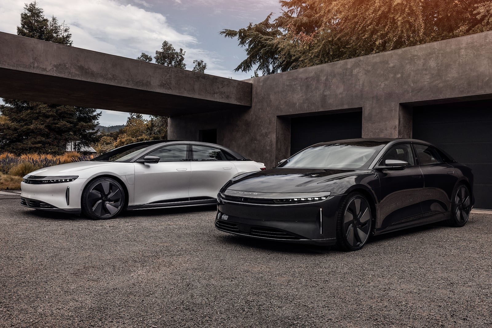 lucid-air-gains-a-stealthy-$6,000-exterior-design-package
