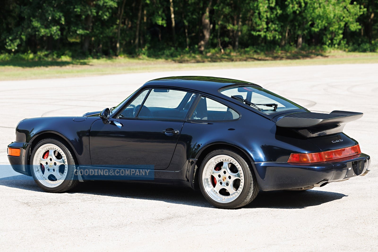 one-of-the-world’s-rarest-porsche-911s-is-heading-to-auction-this-month