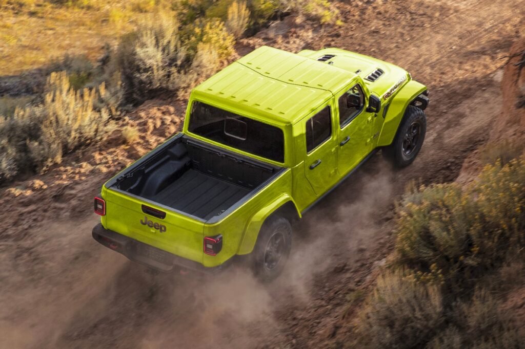 jeep-gladiator-now-available-in-ripe-lemon-hue