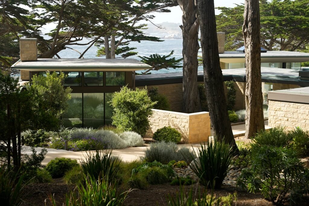 land-rover-to-launch-ultra-exclusive-model-at-new-range-rover-house