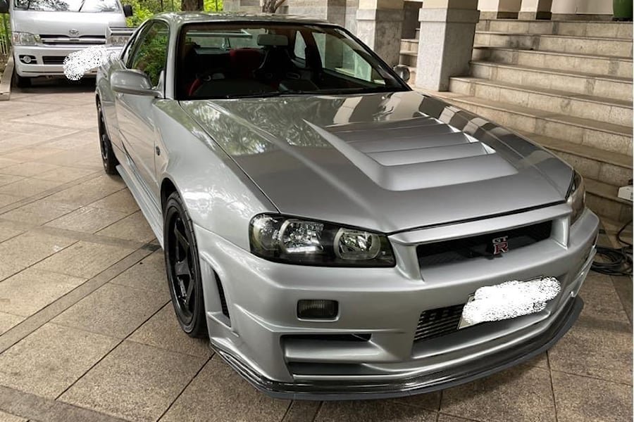 somebody-paid-almost-$2-million-for-a-r34-nissan-skyline-gt-r