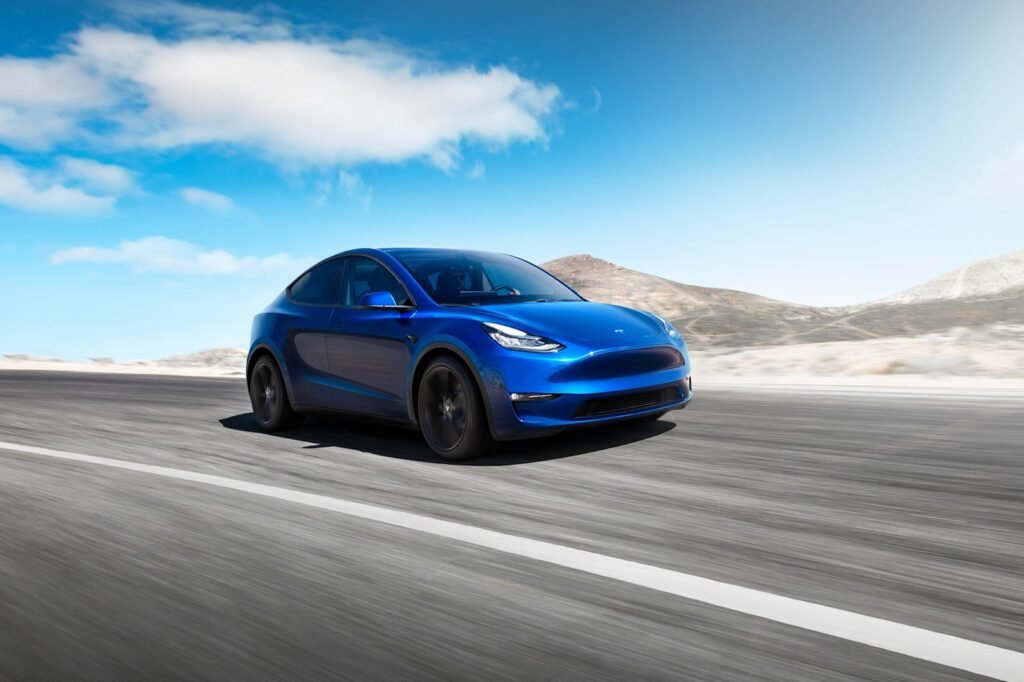 court-rules-tesla-can-keep-calling-autopilot-by-its-name
