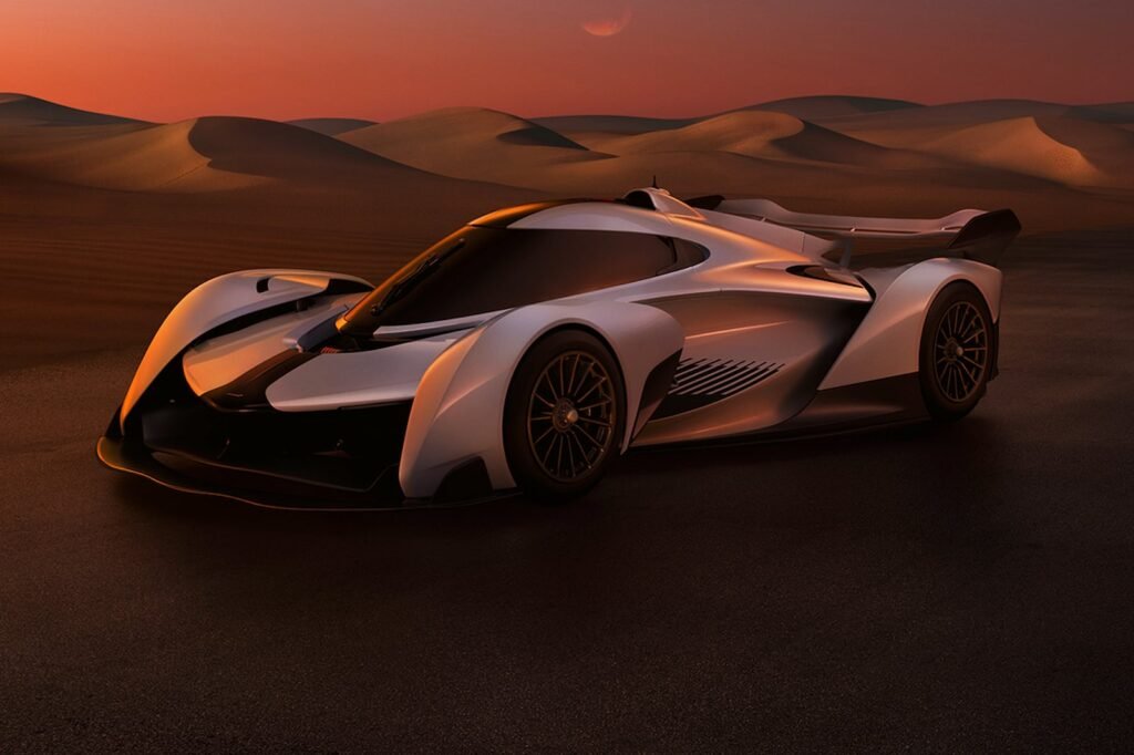 the-mclaren-solus-gt-is-a-v10-powered-single-seat-track-special