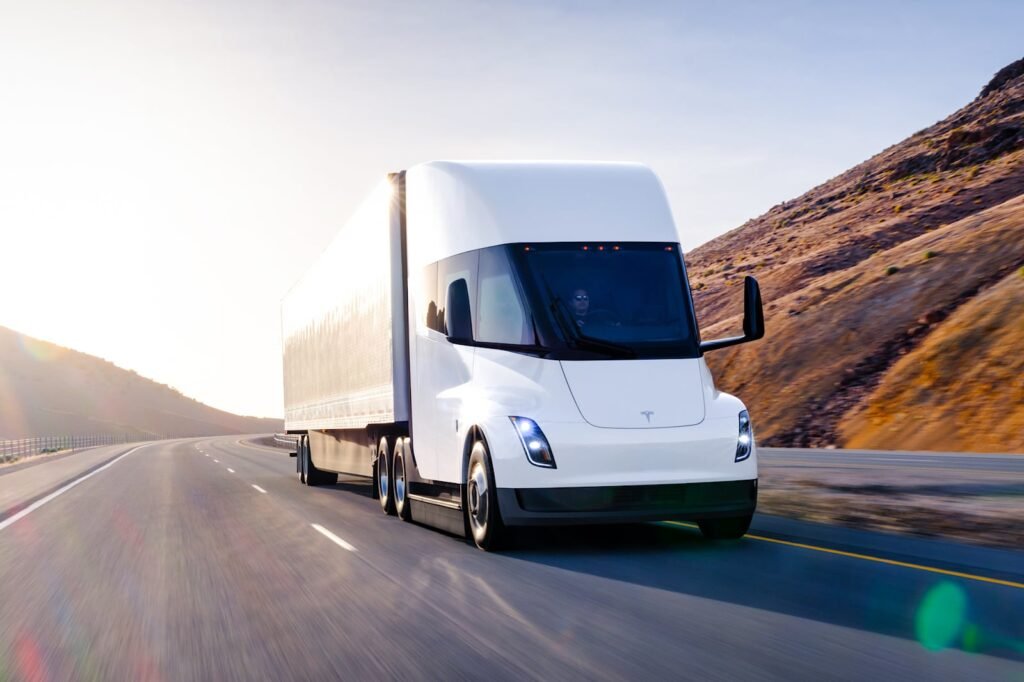 tesla-semi-will-have-fewer-motors-than-elon-musk-claimed