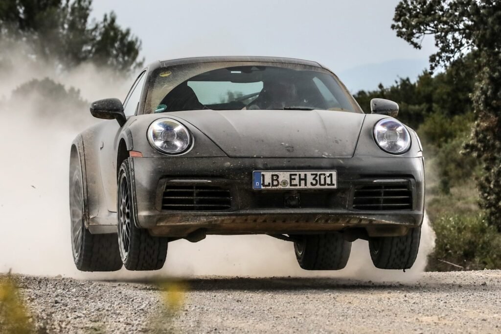 study-finds-porsche-911-and-jeep-wrangler-are-practically-depreciation-proof