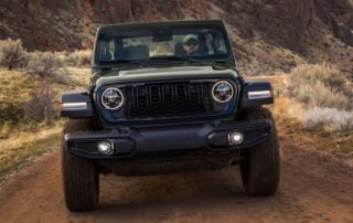 2024-jeep-wrangler-first-look-review:-the-screen-age-off-roader